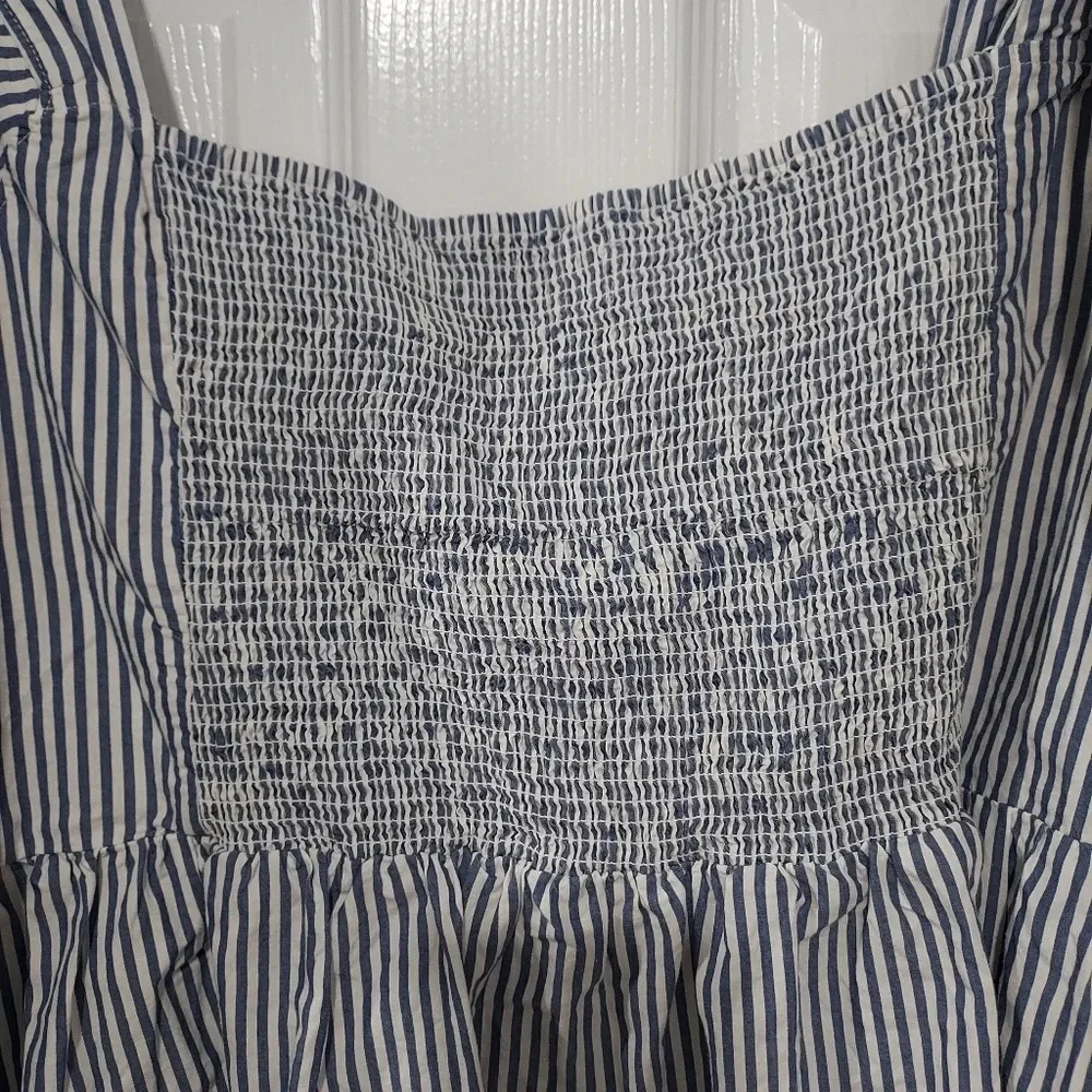 NWOT Old Navy Blue and White Striped Puff Sleeve Babydoll Blouse in Size 4X